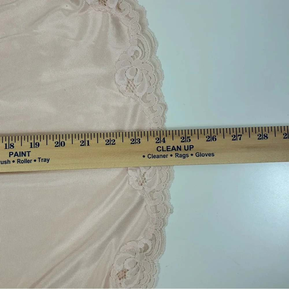 Warners Vintage Light Peach Skirt Slip w/Slits On Both Sides n Lace Trim, Size L - Picture 8 of 9